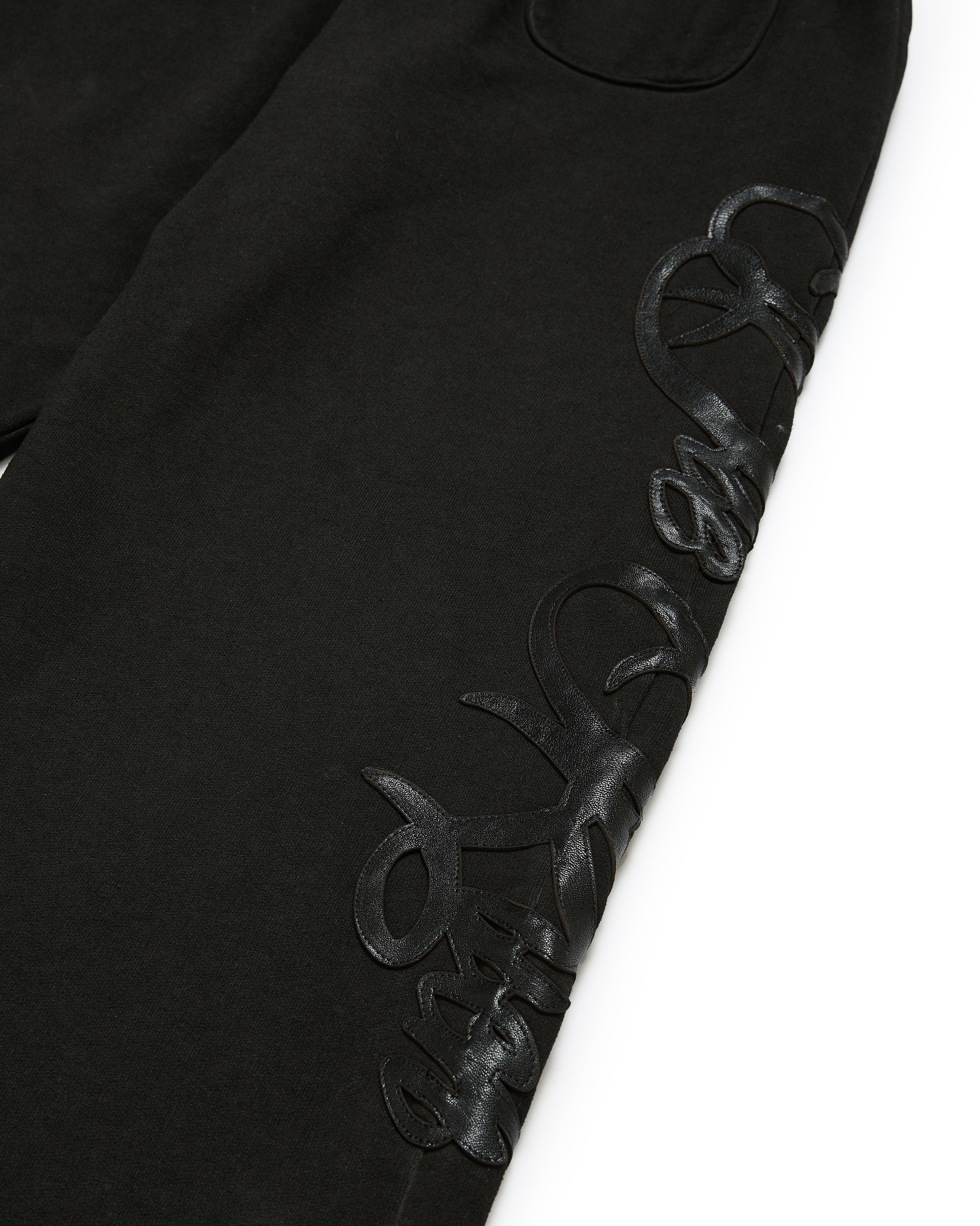SWEATPANTS LEATHER PATCH
