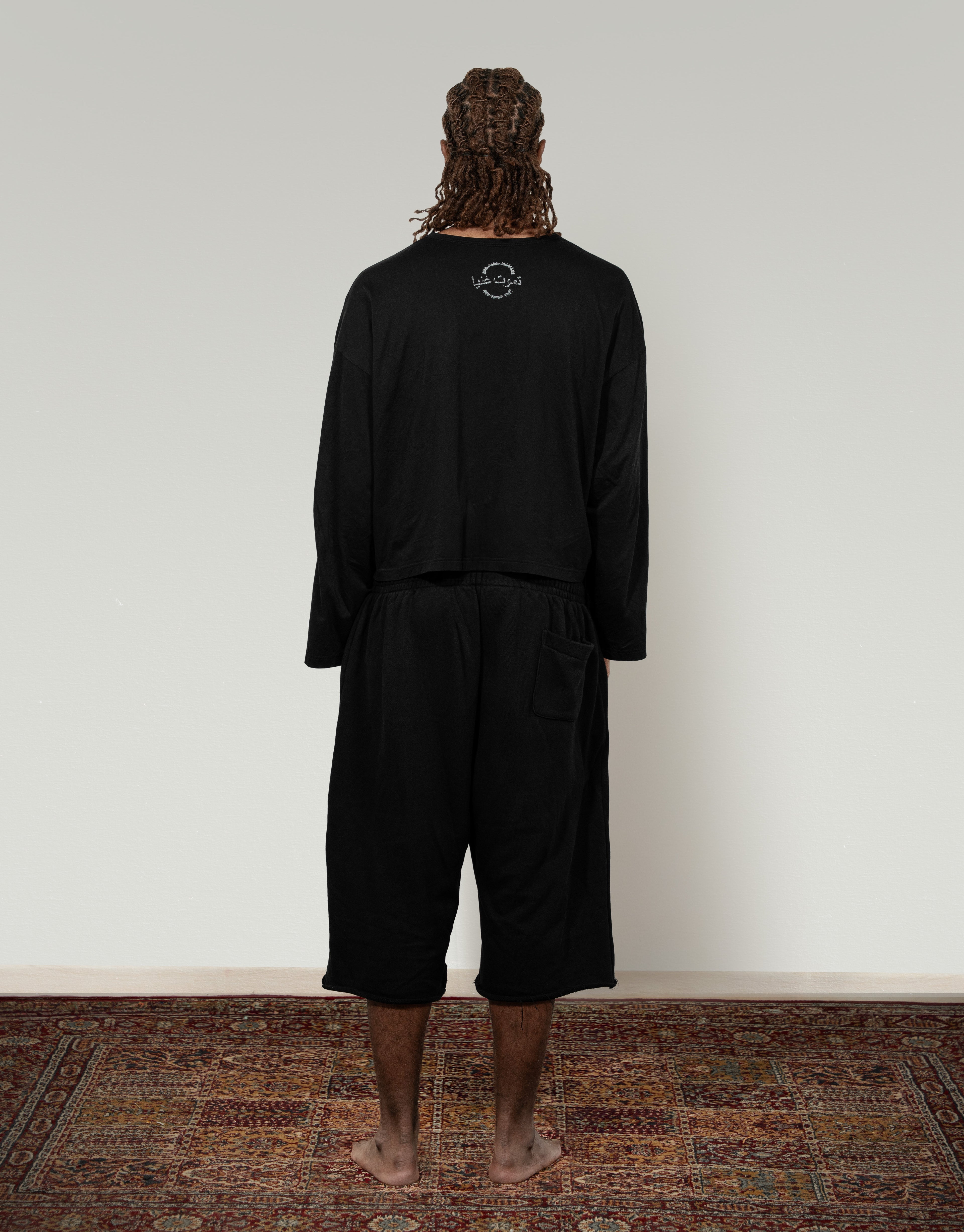 1447 BLACK LONGSLEEVE